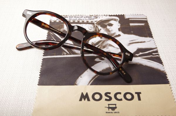 Commander en ligne les lunettes MOSCOT, France
