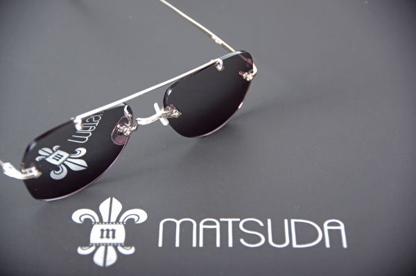 Acheter en ligne les lunettes de soleil MATSUDA M3038 en verres miroirs, Nantes 44