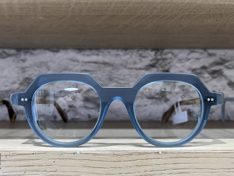 Lunettes sur mesure LA BRIQUE ET LA VIOLETTE, LE HAVRE , ROUEN, CAEN