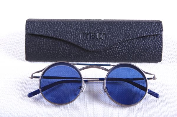 Revendeur des lunettes MATSUDA M 2903 H, France