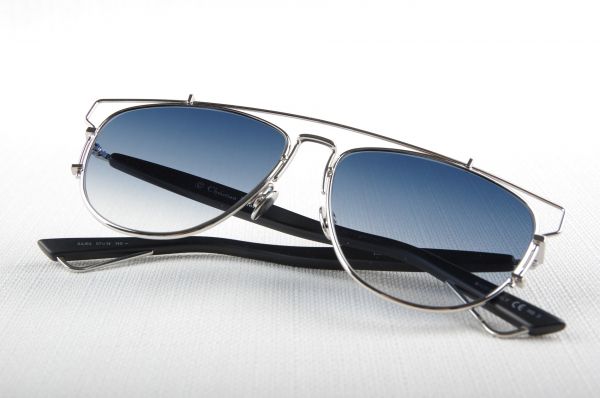 DIOR TECHNOLOGIC à la vente au Havre 76