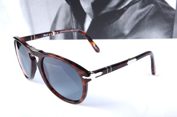 Commander les PERSOL Edition limitée STEVE MCQUEEN près de Caen, Rouen, Le Havre, Evreix, Dieppe
